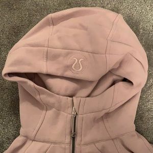 Lululemon sweatshirt